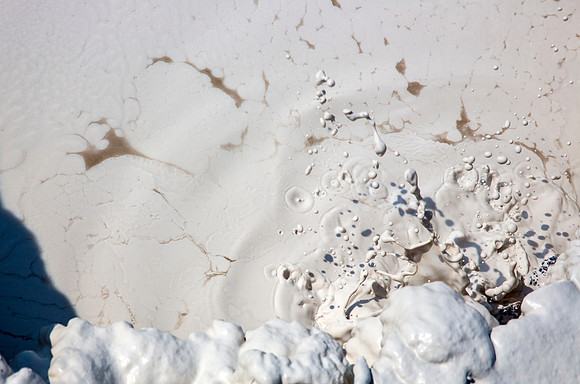 Mudpots exploding -Artists Paintpots - Yellowstone National Park