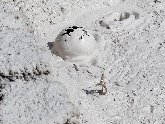 Mudpots dancing - Artist Paintpots - Yellowstone National Park