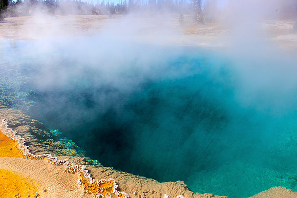 Black Pool - West Thumb Geyser Basin  - Yellowstone National Park