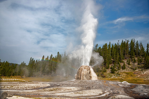 Lone Star Geyser - Yellowstone - 2015